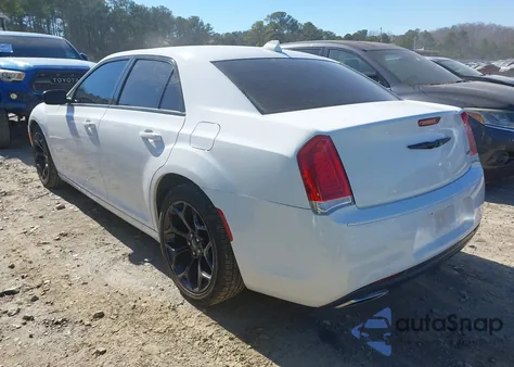 2019 Chrysler 300 Touring из США, поврежденный, VIN 2C3CCAAG7KH715690